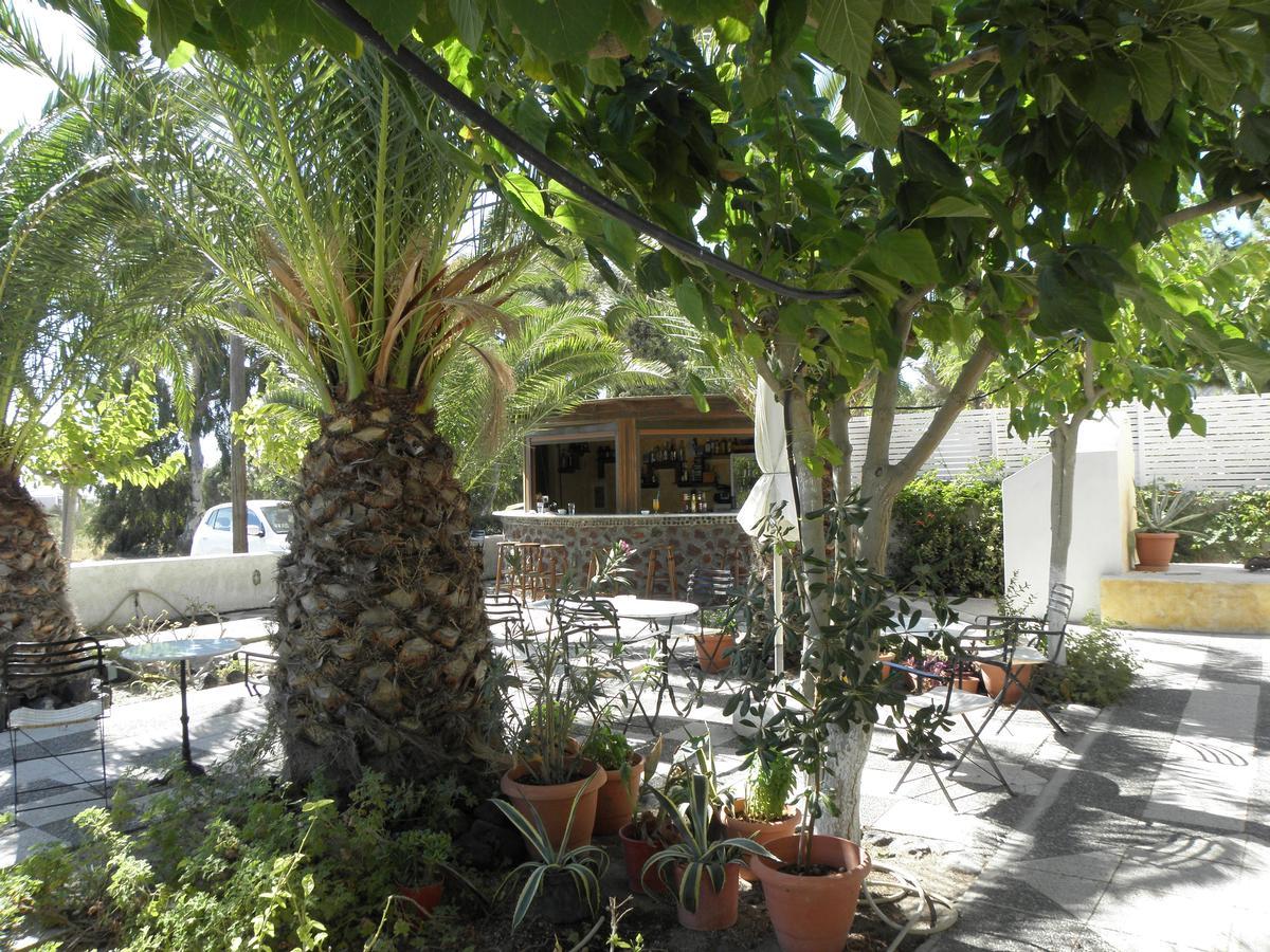 Areti Hotel Kamári Екстериор снимка