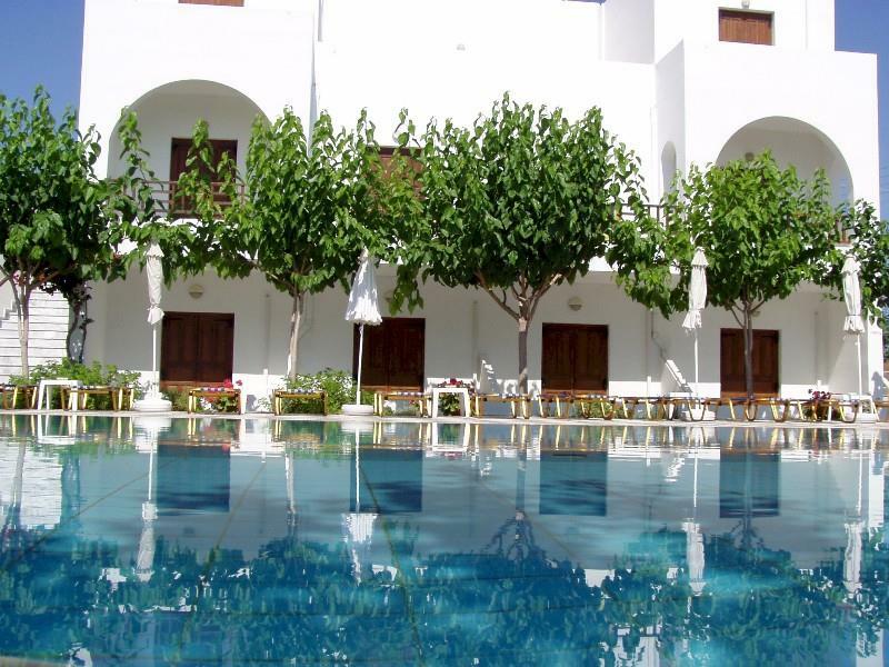 Areti Hotel Kamári Екстериор снимка