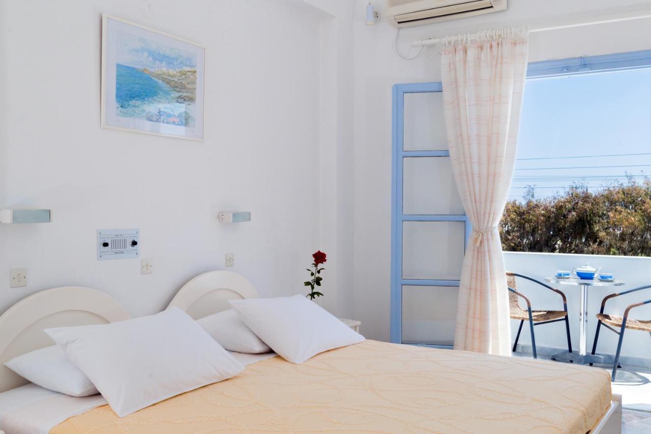 Areti Hotel Kamári Екстериор снимка